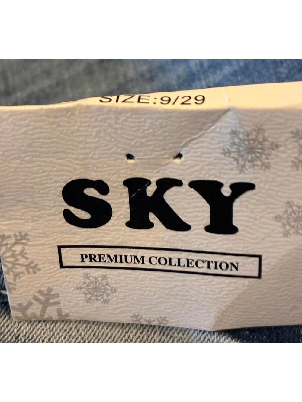 New with Tags Women's Sky Low Rise Flare Jeans w/Sequin Rose Pockets Size 9/10 - Picture 7 of 8